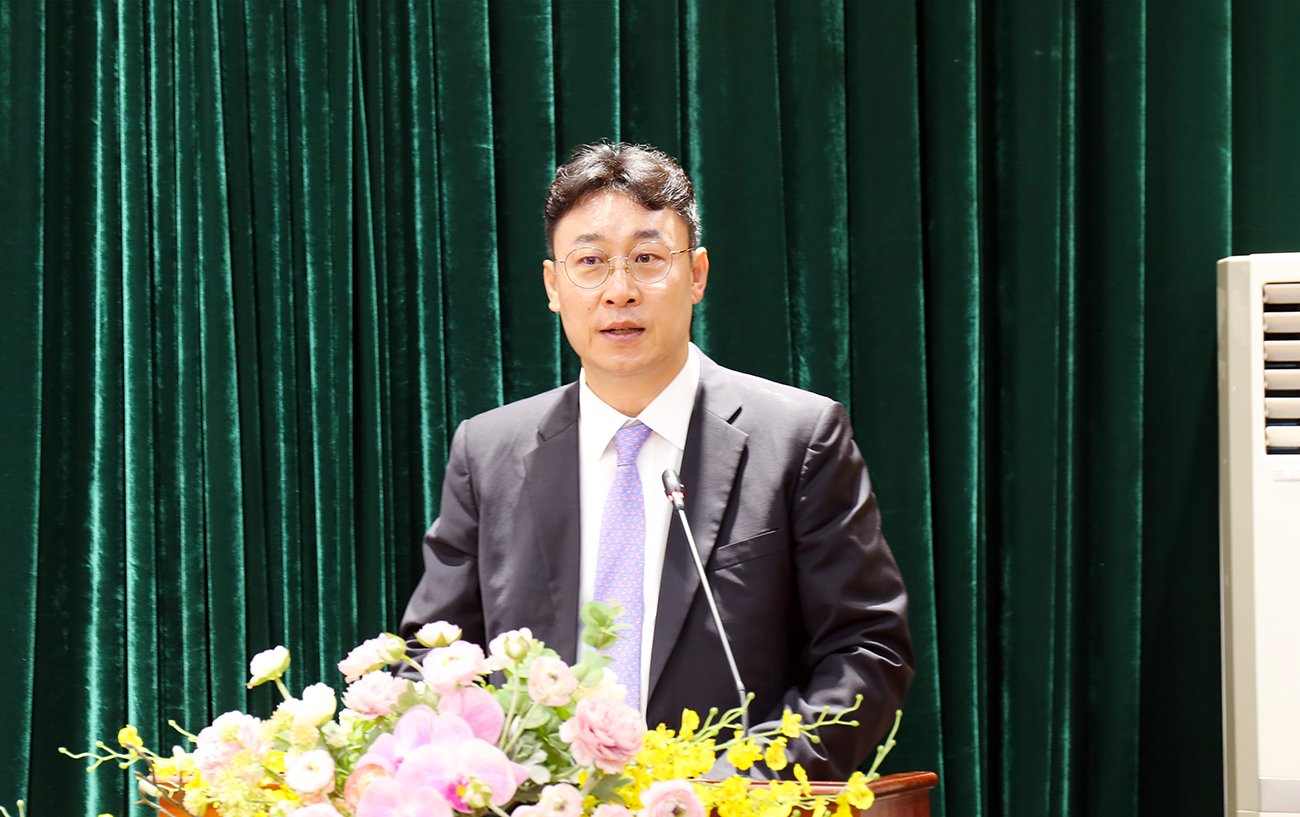 Đại diện doanh nghiệp phát biểu tại hội nghị. Đại diện doanh nghiệp phát biểu tại hội nghị.