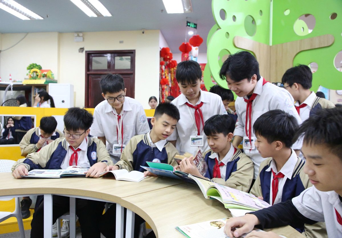 Tuần lễ hưởng ứng học tập suốt đời nhằm khuyến kh&iacute;ch tinh thần tự học, học thường xuy&ecirc;n, học li&ecirc;n tục, học đi đ&ocirc;i với h&agrave;nh, gắn học tập với thực tiễn.