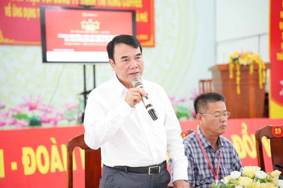 TS Phạm S, Cố vấn cao cấp King Coffee, Trưởng đo&agrave;n c&ocirc;ng t&aacute;c ph&aacute;t biểu tại hội nghị.