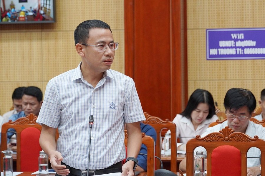 Đại diện Sở Tài chính phát biểu tại cuộc họp Đại diện Sở Tài chính phát biểu tại cuộc họp