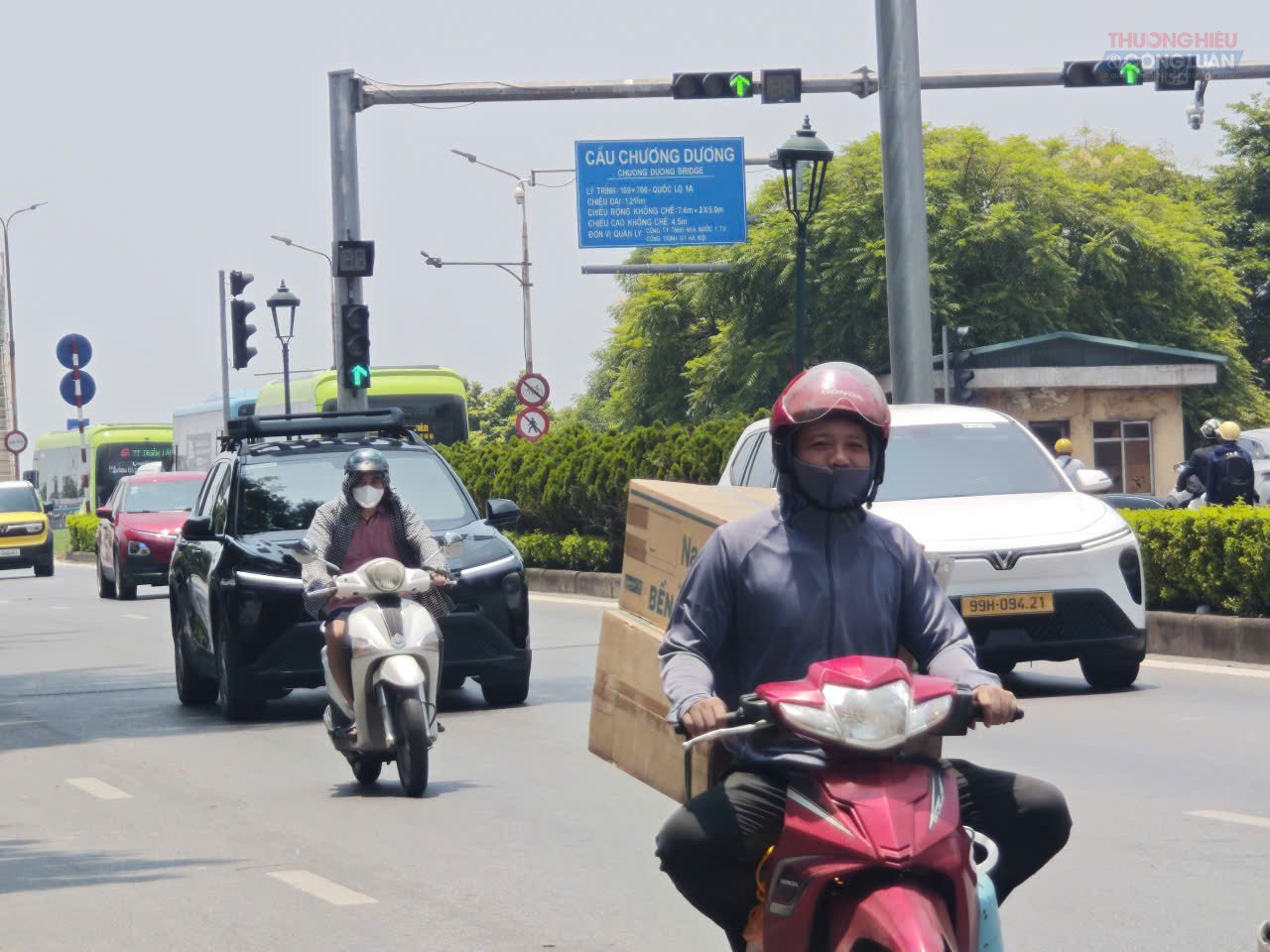 Nắng nóng gia tăng tại Bắc Bộ và Trung Bộ trong ngày 30/9, trong khi Nam Bộ và Cao nguyên Trung Bộ có mưa dông trở lại vào chiều tối. Nắng nóng gia tăng tại Bắc Bộ và Trung Bộ trong ngày 30/9, trong khi Nam Bộ và Cao nguyên Trung Bộ có mưa dông trở lại vào chiều tối.