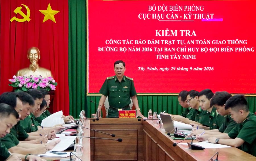 Đại t&aacute; Phạm Anh Chương, Ph&oacute; Cục trưởng Cục Hậu cần - Kỹ thuật Bộ đội Bi&ecirc;n ph&ograve;ng kết luận sơ bộ kết quả đợt kiểm tra tại Bộ đội Bi&ecirc;n ph&ograve;ng T&acirc;y Ninh