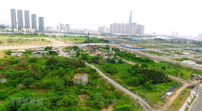 HoREA đề nghị TP.HCM bổ sung quy định xử l&yacute; trường hợp thửa đất c&oacute; đất ở v&agrave; đất kh&aacute;c trong c&ugrave;ng thửa khi người d&acirc;n c&oacute; nhu cầu t&aacute;ch thửa, chuyển mục đ&iacute;ch sử dụng đất. Nguồn: Internet