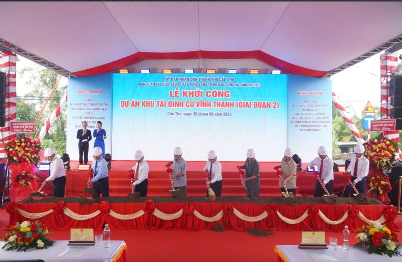 Nghi thức Lễ khởi công xây dựng Dự án Khu tái định cư Vĩnh Thạnh giai đoạn 2 Nghi thức Lễ khởi công xây dựng Dự án Khu tái định cư Vĩnh Thạnh giai đoạn 2
