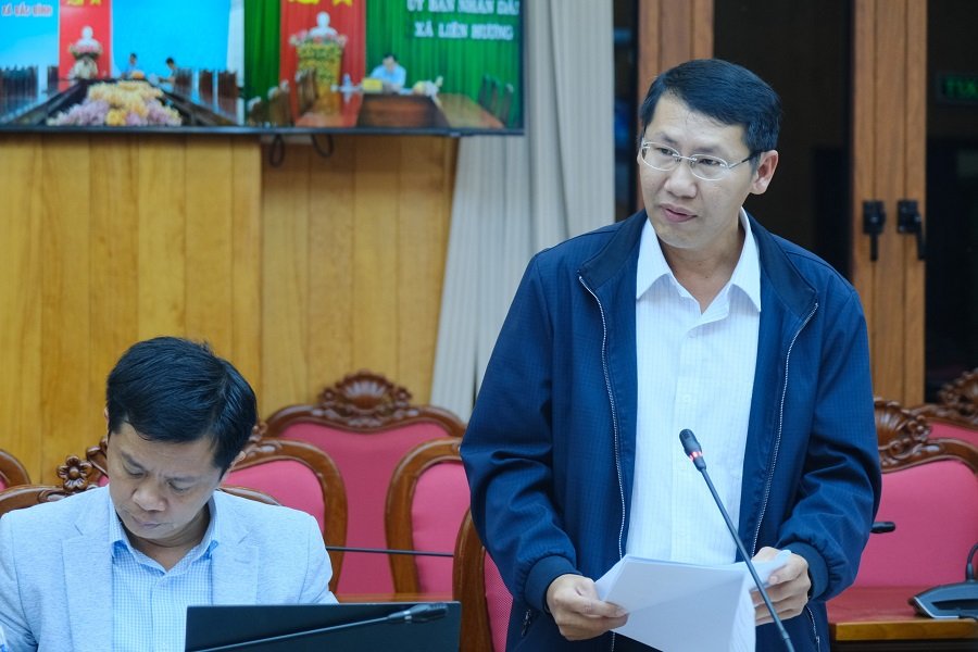 Phó Giám đốc Bảo tàng tỉnh Lâm Đồng Đoàn Văn Thuận trình bày tóm tắt Hồ sơ khoa học các di tích và di sản văn hóa phi vật thể đề nghị xếp hạng Phó Giám đốc Bảo tàng tỉnh Lâm Đồng Đoàn Văn Thuận trình bày tóm tắt Hồ sơ khoa học các di tích và di sản văn hóa phi vật thể đề nghị xếp hạng