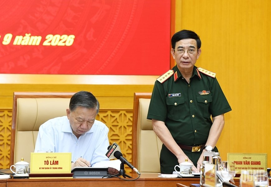 Đại tướng Phan Văn Giang, Ủy viên Bộ Chính trị, Phó bí thư Quân ủy Trung ương, Phó thủ tướng Chính phủ, Bộ trưởng Bộ Quốc phòng điều hành hội nghị. Ảnh: TUẤN HUY Đại tướng Phan Văn Giang, Ủy viên Bộ Chính trị, Phó bí thư Quân ủy Trung ương, Phó thủ tướng Chính phủ, Bộ trưởng Bộ Quốc phòng điều hành hội nghị. Ảnh: TUẤN HUY