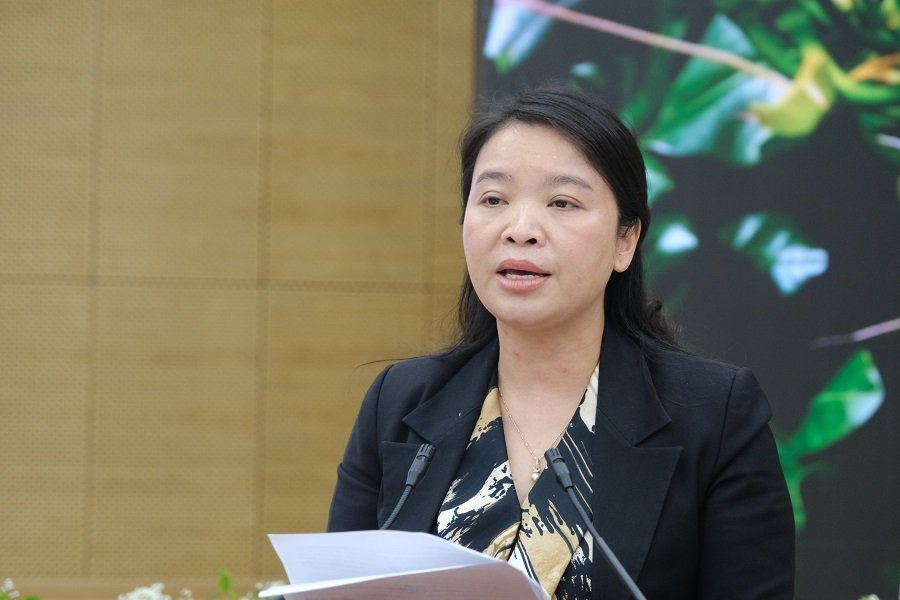 Giám đốc Sở Y tế Huỳnh Thị Phương Duyên phát biểu hưởng ứng chiến dịch. Giám đốc Sở Y tế Huỳnh Thị Phương Duyên phát biểu hưởng ứng chiến dịch.