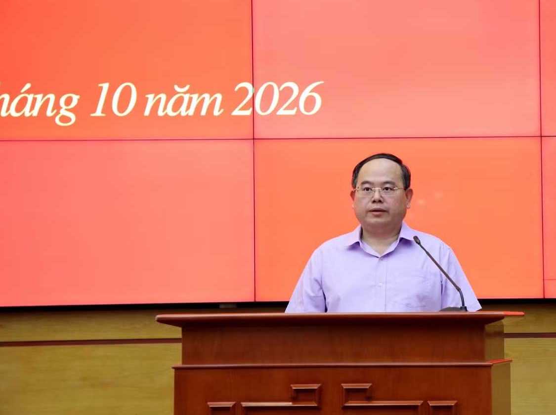 &Ocirc;ng Quản Minh Cường, Ủy vi&ecirc;n Trung ương Đảng, B&iacute; thư Th&agrave;nh ủy Quảng Ninh, Trưởng Đo&agrave;n ĐBQH th&agrave;nh phố, Trưởng Ban Chỉ đạo, ph&aacute;t biểu chỉ đạo tại hội nghị