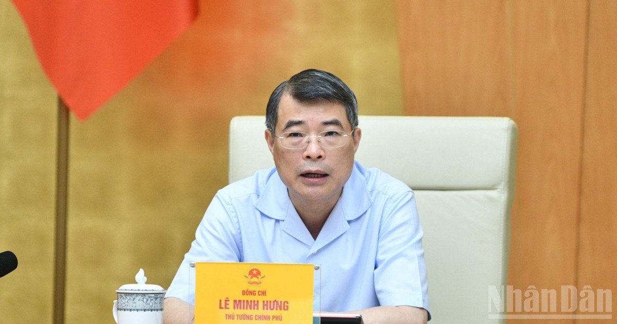 B&iacute; thư Đảng ủy Ch&iacute;nh phủ, Thủ tướng Ch&iacute;nh phủ L&ecirc; Minh Hưng ph&aacute;t biểu &yacute; kiến tại hội nghị. (Ảnh: THANH GIANG)