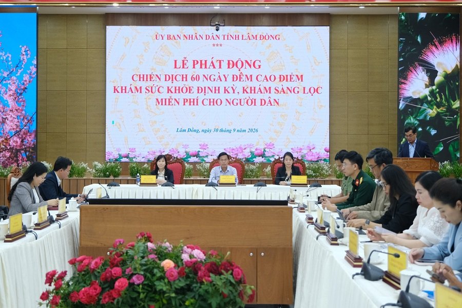 Quang cảnh lễ phát động “Chiến dịch 60 ngày đêm cao điểm khám sức khỏe định kỳ, khám sàng lọc miễn phí cho người dân”. (Ảnh: Cổng TT Lâm Đồng) Quang cảnh lễ phát động “Chiến dịch 60 ngày đêm cao điểm khám sức khỏe định kỳ, khám sàng lọc miễn phí cho người dân”. (Ảnh: Cổng TT Lâm Đồng)