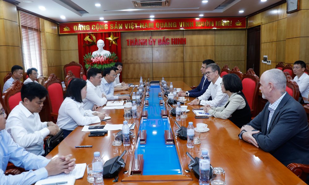 Quang cảnh buổi l&agrave;m việc.