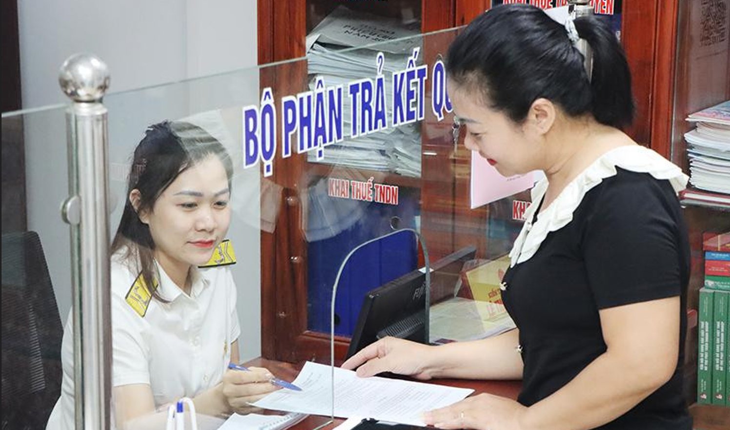 Hoạt động nghiệp vụ của công chức Thuế tỉnh Hà Tĩnh. Ảnh: hatinh.gov.vn Hoạt động nghiệp vụ của công chức Thuế tỉnh Hà Tĩnh. Ảnh: hatinh.gov.vn
