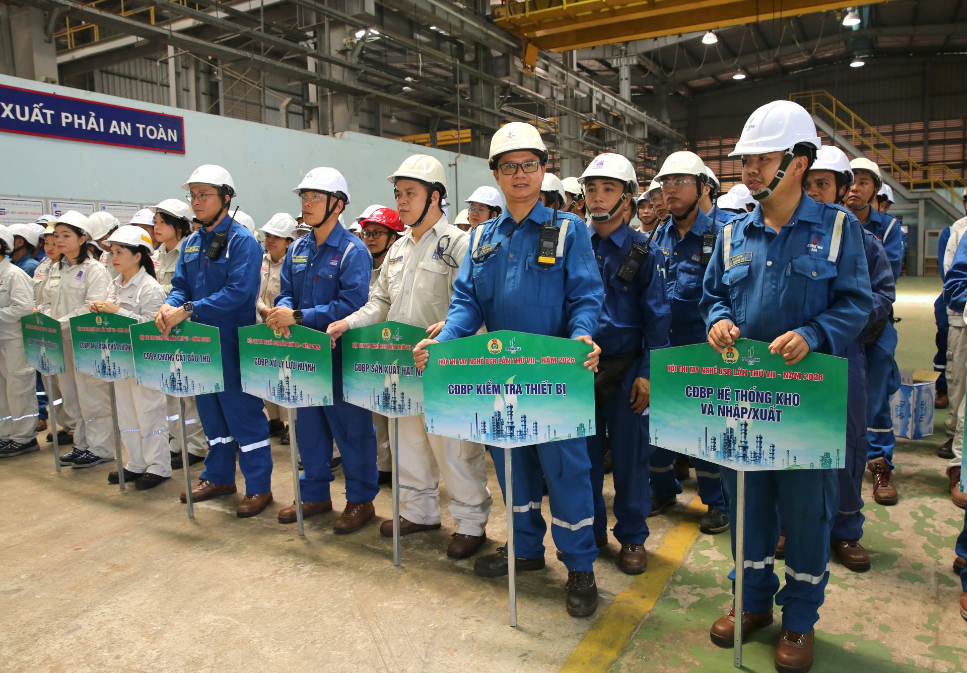 Hội thi năm nay l&agrave; quy m&ocirc; lớn nhất từ trước đến nay với 33 nội dung nghề thi, gồm 15 nghề thi đồng đội v&agrave; 18 nghề thi c&aacute; nh&acirc;n với 255 người thi