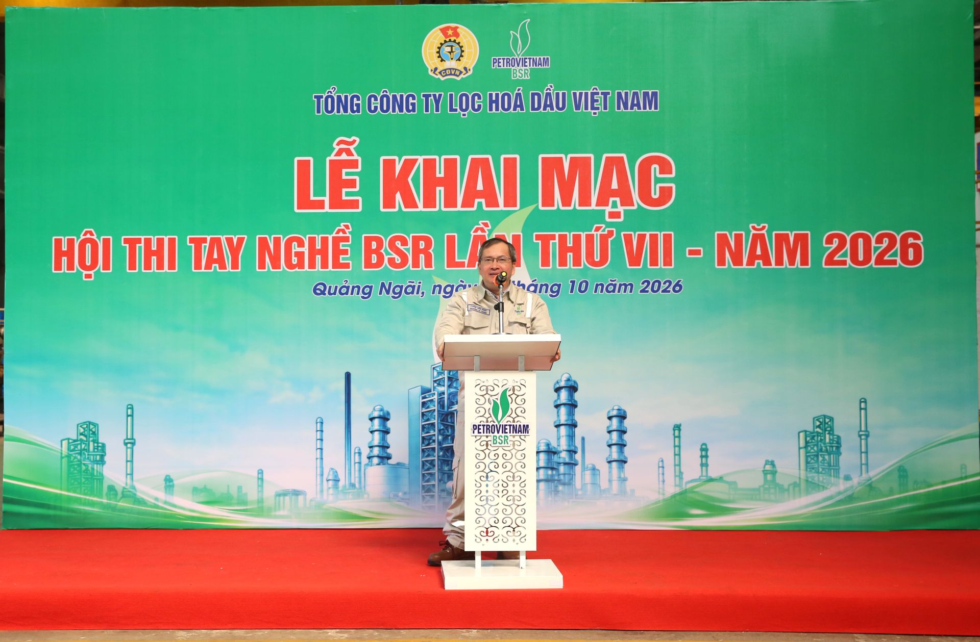 Th&agrave;nh vi&ecirc;n HĐQT BSR Khương L&ecirc; Th&agrave;nh ph&aacute;t biểu tại lễ khai mạc