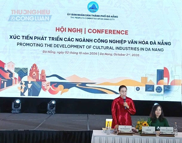 Bà Nguyễn Thị Anh Thi, Phó Chủ tịch UBND TP. Đà Nẵng và bà Trương Thị Hồng Hạnh, Giám đốc Sở Văn hóa, Thể thao và Du lịch TP. Đà Nẵng chủ trì Hội nghị Bà Nguyễn Thị Anh Thi, Phó Chủ tịch UBND TP. Đà Nẵng và bà Trương Thị Hồng Hạnh, Giám đốc Sở Văn hóa, Thể thao và Du lịch TP. Đà Nẵng chủ trì Hội nghị