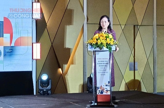 Tiến sĩ Ngô Phương Lan - Chủ tịch Hiệp hội Xúc tiến phát triển điện ảnh Việt Nam phát biểu tại Hội nghị. Tiến sĩ Ngô Phương Lan - Chủ tịch Hiệp hội Xúc tiến phát triển điện ảnh Việt Nam phát biểu tại Hội nghị.
