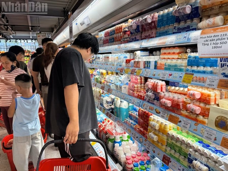 Thực phẩm dinh dưỡng được bày bán tại siêu thị. (Ảnh: Đỗ Thoa) Thực phẩm dinh dưỡng được bày bán tại siêu thị. (Ảnh: Đỗ Thoa)