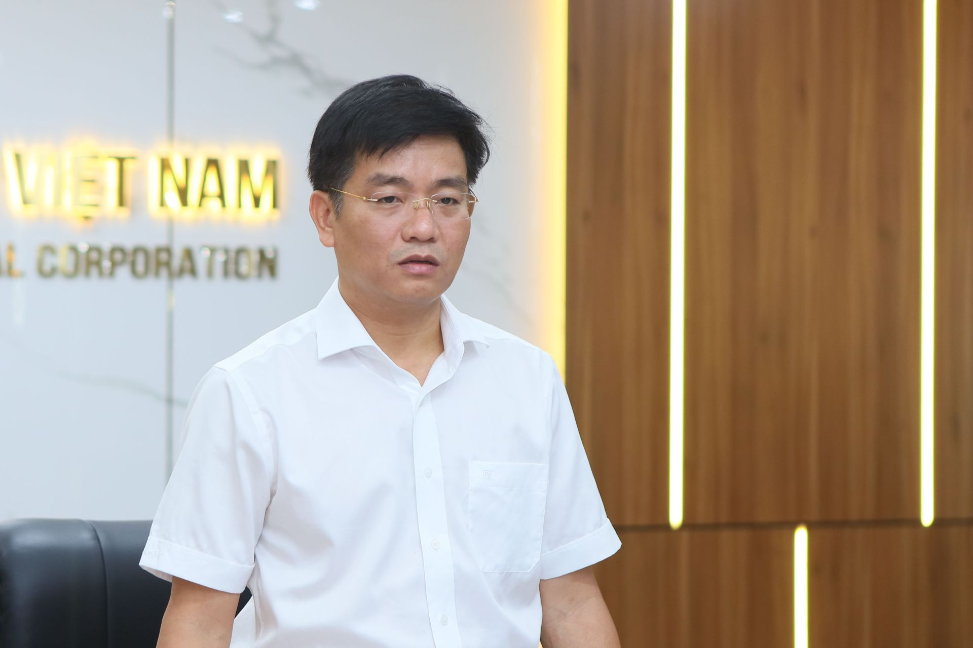 Phó Chủ tịch UBND tỉnh Quảng Ngãi Đỗ Tâm Hiển phát biểu tại buổi làm việc Phó Chủ tịch UBND tỉnh Quảng Ngãi Đỗ Tâm Hiển phát biểu tại buổi làm việc
