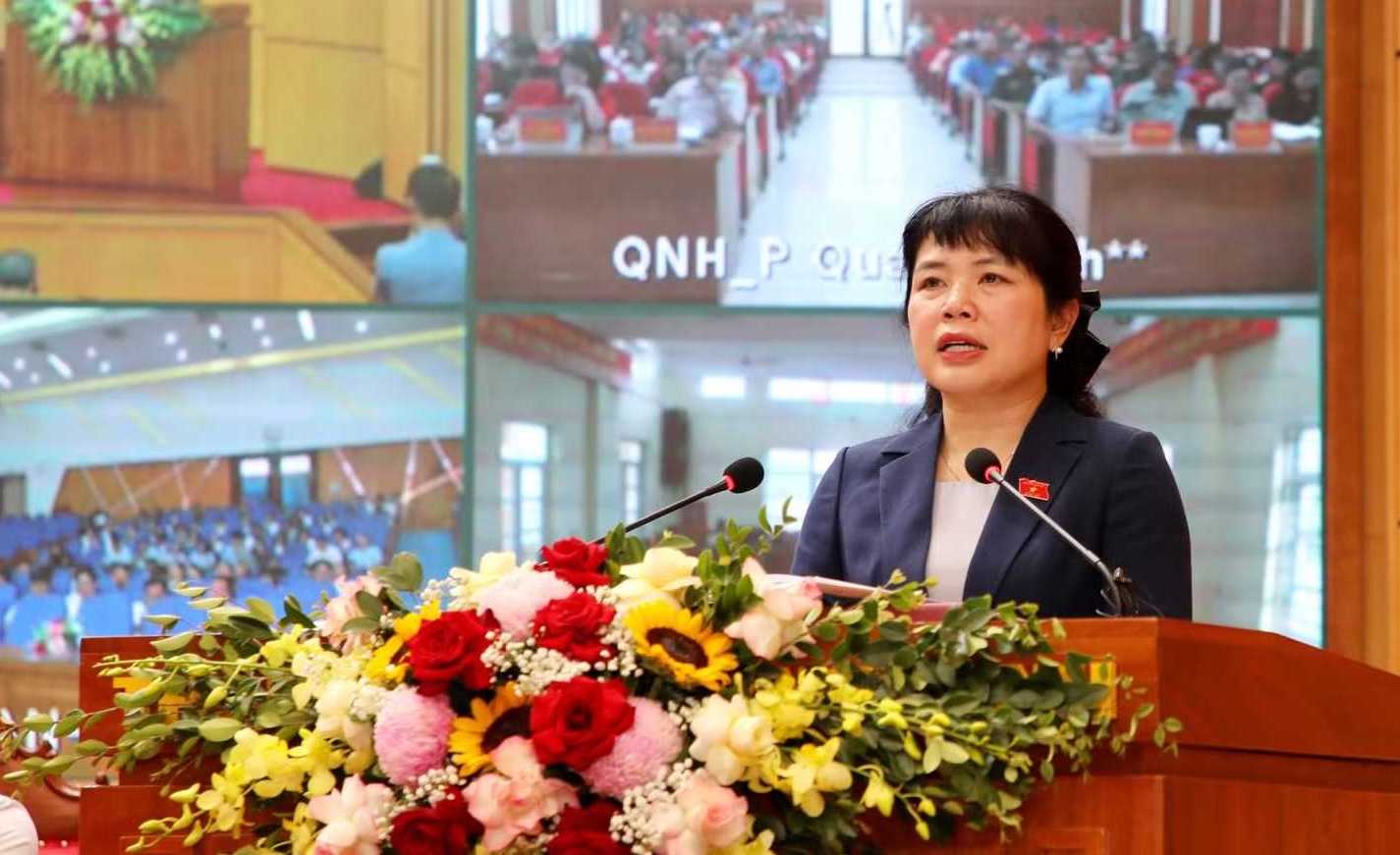 Bà Nguyễn Thị Thu Hà, Phó Trưởng Đoàn ĐBQH thành phố Quảng Ninh, báo cáo trước cử tri về dự kiến chương trình Kỳ họp thứ 2, Quốc hội khóa XVI Bà Nguyễn Thị Thu Hà, Phó Trưởng Đoàn ĐBQH thành phố Quảng Ninh, báo cáo trước cử tri về dự kiến chương trình Kỳ họp thứ 2, Quốc hội khóa XVI