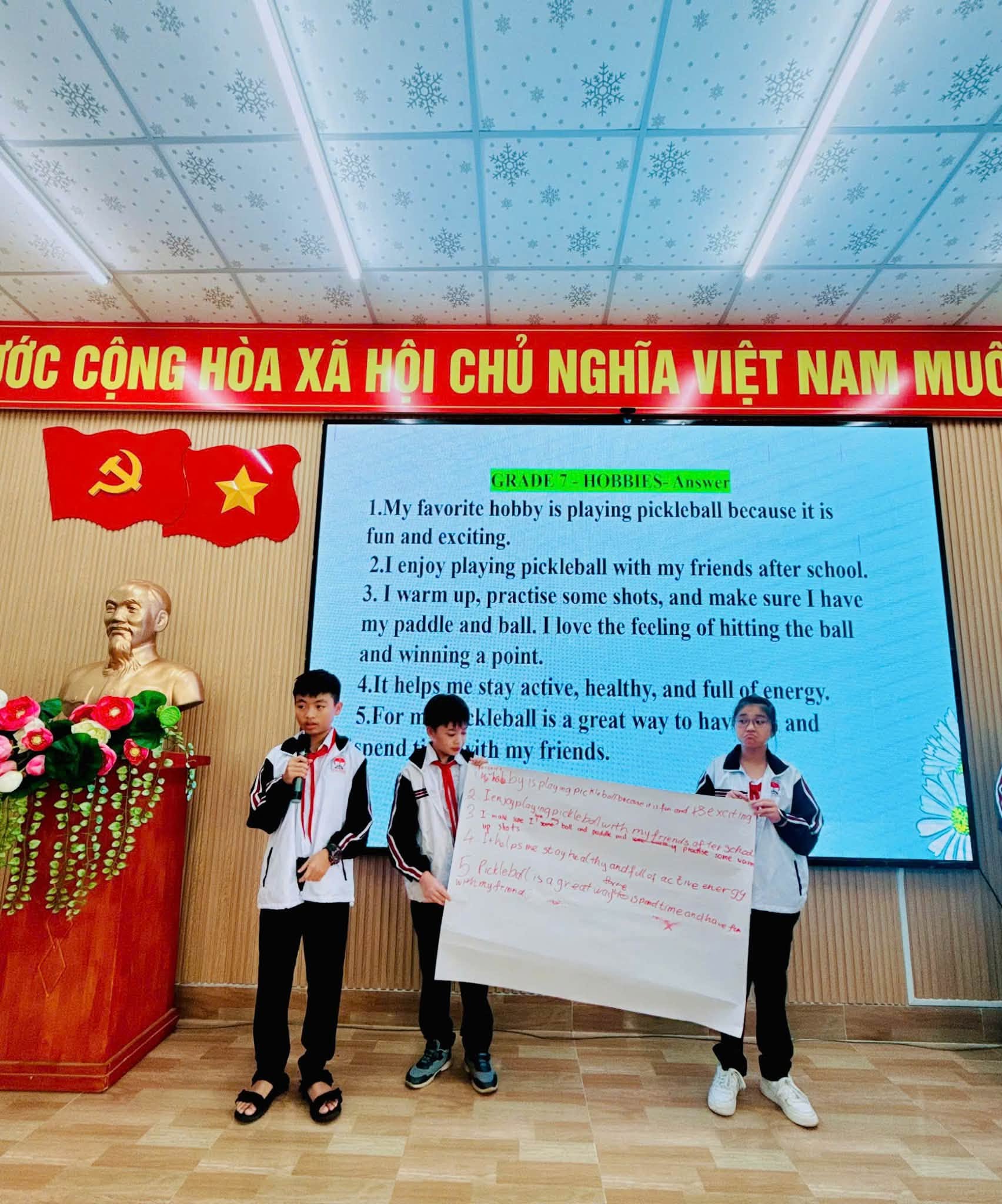 Một buổi sinh hoạt đầu tiên – nhưng đã để lại thật nhiều dấu ấn của học sinh khối 6. Một buổi sinh hoạt đầu tiên – nhưng đã để lại thật nhiều dấu ấn của học sinh khối 6.