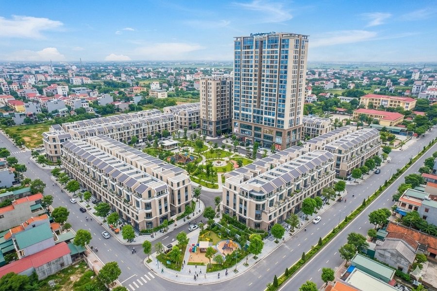 Dự án Eurowindow Grand City được phê duyệt từ năm 2021 và được kỳ vọng góp phần hoàn thiện diện mạo đô thị khu vực trung tâm Đồng Hới nhưng đến nay vẫn chưa thể khởi công do vướng mắc GPMB Dự án Eurowindow Grand City được phê duyệt từ năm 2021 và được kỳ vọng góp phần hoàn thiện diện mạo đô thị khu vực trung tâm Đồng Hới nhưng đến nay vẫn chưa thể khởi công do vướng mắc GPMB