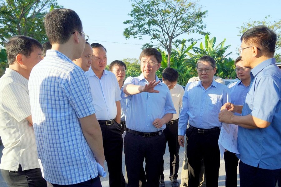 Chủ tịch UBND tỉnh Quảng Trị Bùi Hoàng Phương chỉ đạo tháo gỡ vướng mắc, đẩy nhanh tiến độ Dự án Eurowindow Grand City Chủ tịch UBND tỉnh Quảng Trị Bùi Hoàng Phương chỉ đạo tháo gỡ vướng mắc, đẩy nhanh tiến độ Dự án Eurowindow Grand City