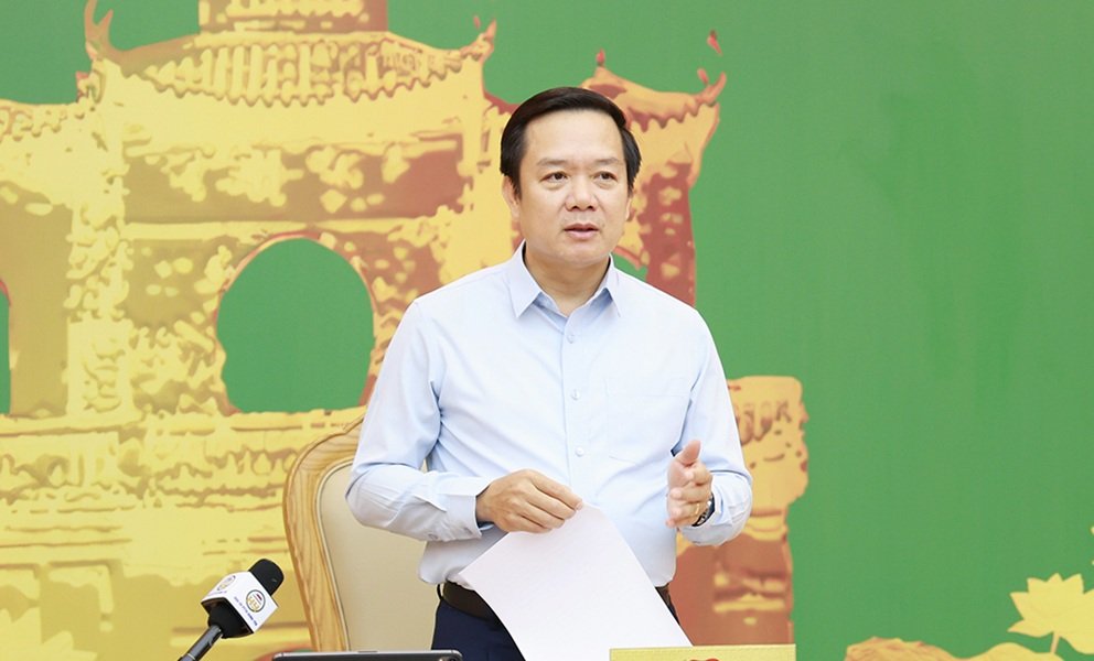 Ông Phạm Quang Ngọc, Ủy viên Ban Chấp hành Trung ương Đảng, Bí thư Tỉnh ủy Hưng Yên phát biểu tại phiên họp. Ông Phạm Quang Ngọc, Ủy viên Ban Chấp hành Trung ương Đảng, Bí thư Tỉnh ủy Hưng Yên phát biểu tại phiên họp.