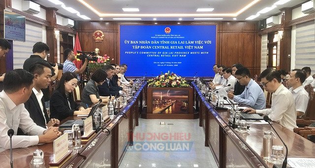Quang canh buổi làm việc. Quang canh buổi làm việc.