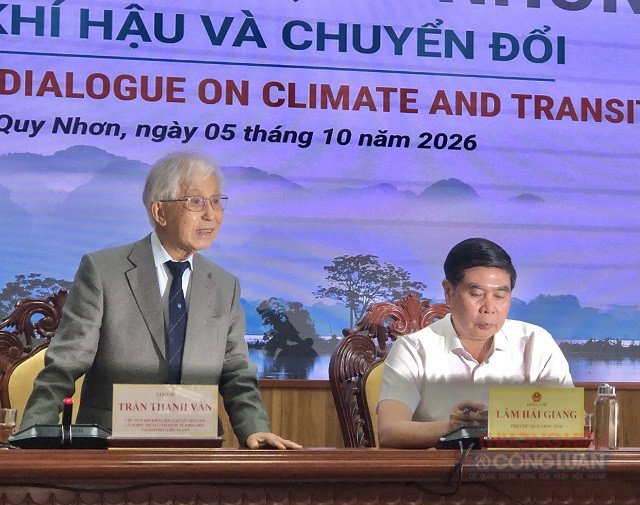 Giáo sư Trần Thanh Vân và ông Lâm Hải Giang trả lời câu hỏi của các nhà báo. Giáo sư Trần Thanh Vân và ông Lâm Hải Giang trả lời câu hỏi của các nhà báo.