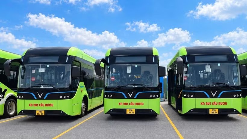 H&agrave; Nội đưa 28 xe bu&yacute;t điện v&agrave;o hoạt động từ ng&agrave;y 5/10. Ảnh: Transerco