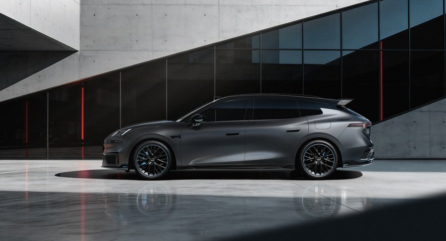 Lynk & Co 07 GT mang kiểu d&aacute;ng sport touring với m&aacute;i k&eacute;o d&agrave;i; xe trưng b&agrave;y tại Paris l&agrave; cấu h&igrave;nh d&agrave;nh cho Trung Quốc