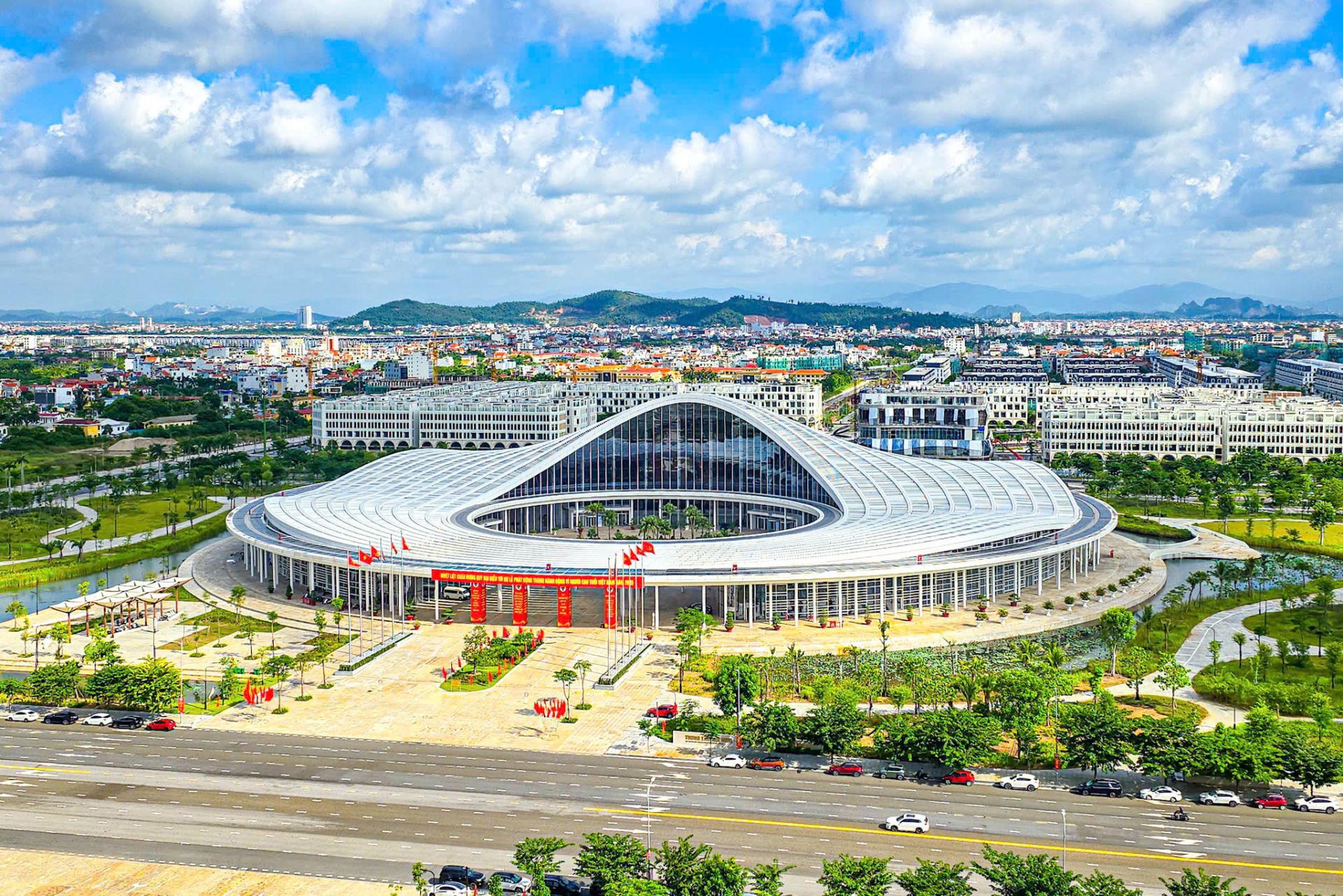 Khu vực Trung tâm Hội nghị - Biểu diễn thành phố tại phường Thủy Nguyên, nơi sẽ diễn ra hội nghị. Khu vực Trung tâm Hội nghị - Biểu diễn thành phố tại phường Thủy Nguyên, nơi sẽ diễn ra hội nghị.