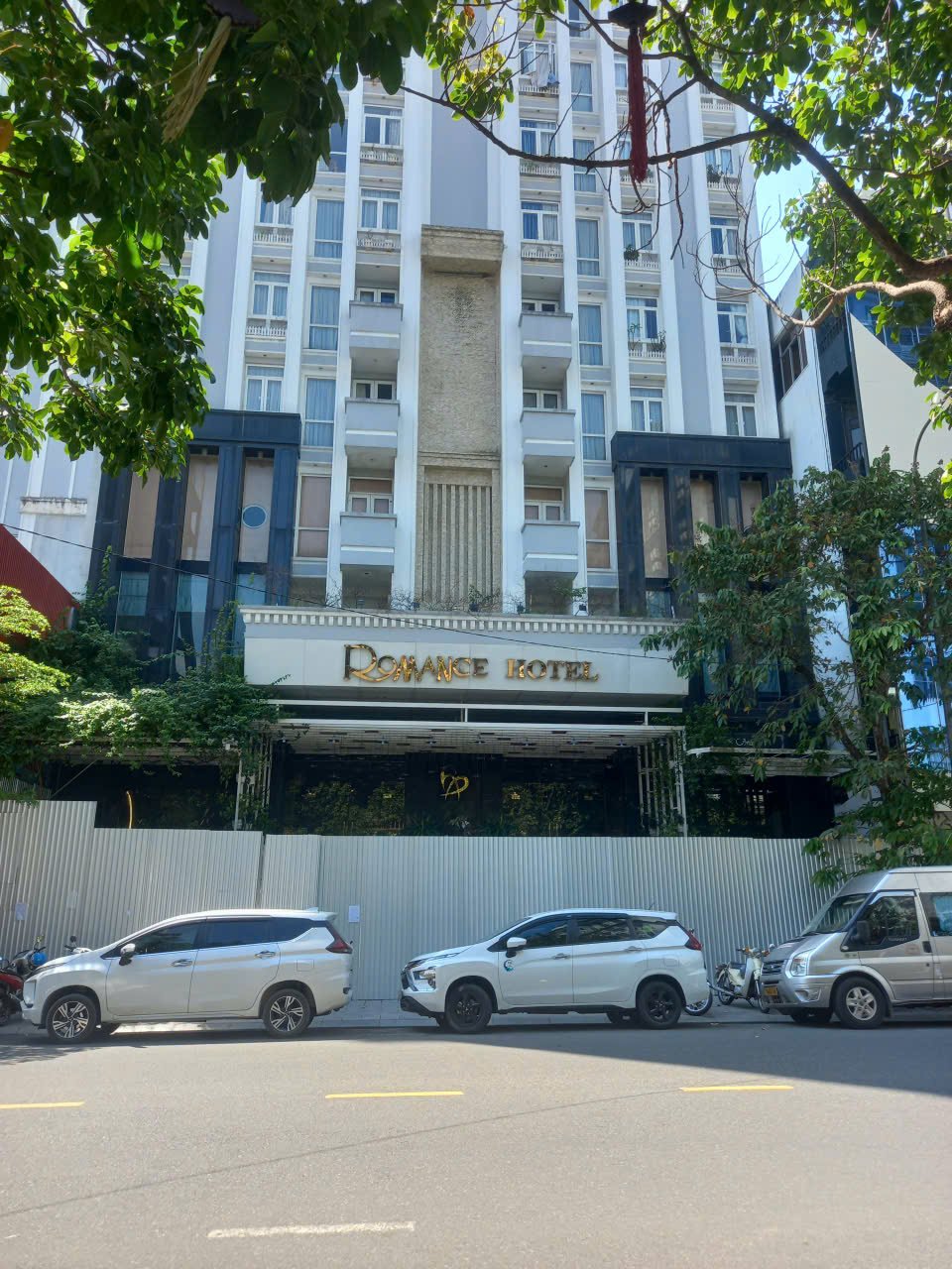 KS Romance đang bị niêm phong KS Romance đang bị niêm phong