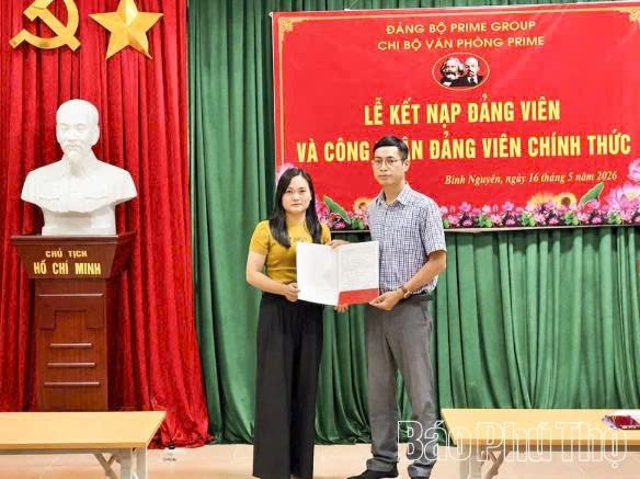 Đảng bộ xã Bình Nguyên chú trọng công tác phát triển đảng viên nói chung, đảng viên trong các doanh nghiệp nói riêng. Đảng bộ xã Bình Nguyên chú trọng công tác phát triển đảng viên nói chung, đảng viên trong các doanh nghiệp nói riêng.