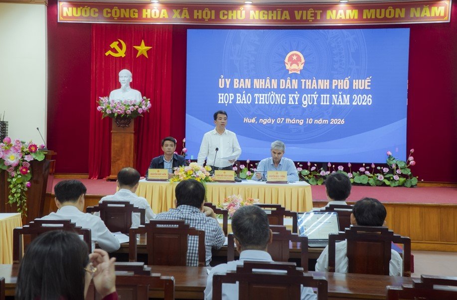 Quang cảnh buổi họp báo quý III/2026 của UBND thành phố Huế Quang cảnh buổi họp báo quý III/2026 của UBND thành phố Huế