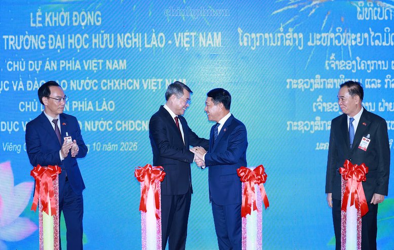 Hai Thủ tướng dự lễ khởi động x&acirc;y dựng Trường Đại học Hữu nghị L&agrave;o - Việt Nam - Ảnh: chinhphu.vn/Nhật Bắc