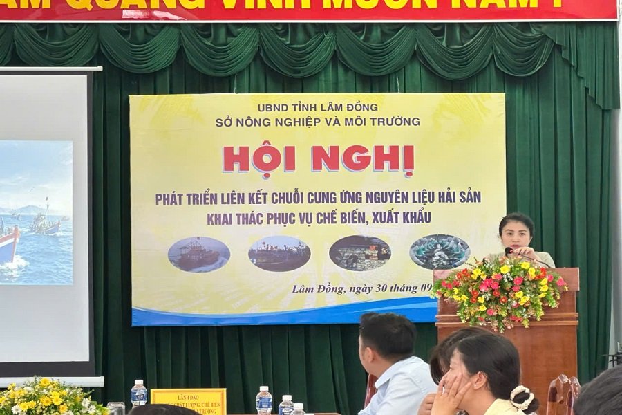 Sở Nông nghiệp và Môi trường tỉnh Lâm Đồng tổ chức Hội nghị phát triển liên kết chuỗi cung ứng nguyên liệu hải sản khai thác phục vụ chế biến, xuất khẩu.(Ảnh: Chi cục Chất lượng, chế biến và PTTT) Sở Nông nghiệp và Môi trường tỉnh Lâm Đồng tổ chức Hội nghị phát triển liên kết chuỗi cung ứng nguyên liệu hải sản khai thác phục vụ chế biến, xuất khẩu.(Ảnh: Chi cục Chất lượng, chế biến và PTTT)