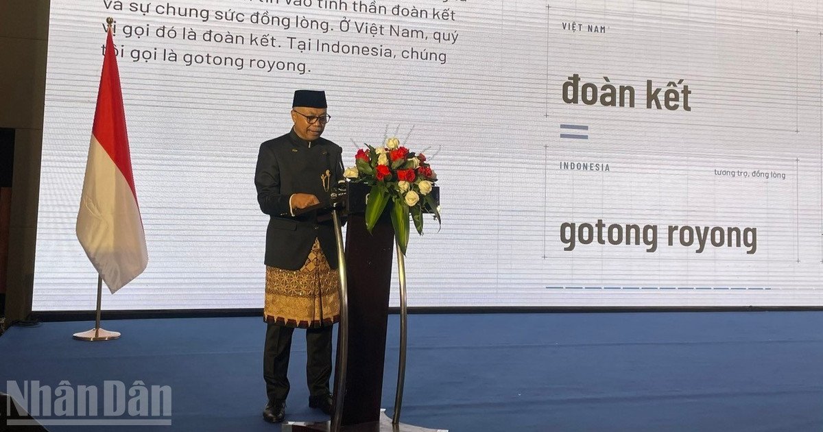 &Ocirc;ng Adam Mulawarman Tugio, Đại sứ đặc mệnh to&agrave;n quyền nước Cộng h&ograve;a Indonesia tại Việt Nam. (Ảnh: KHẮC KI&Ecirc;N)