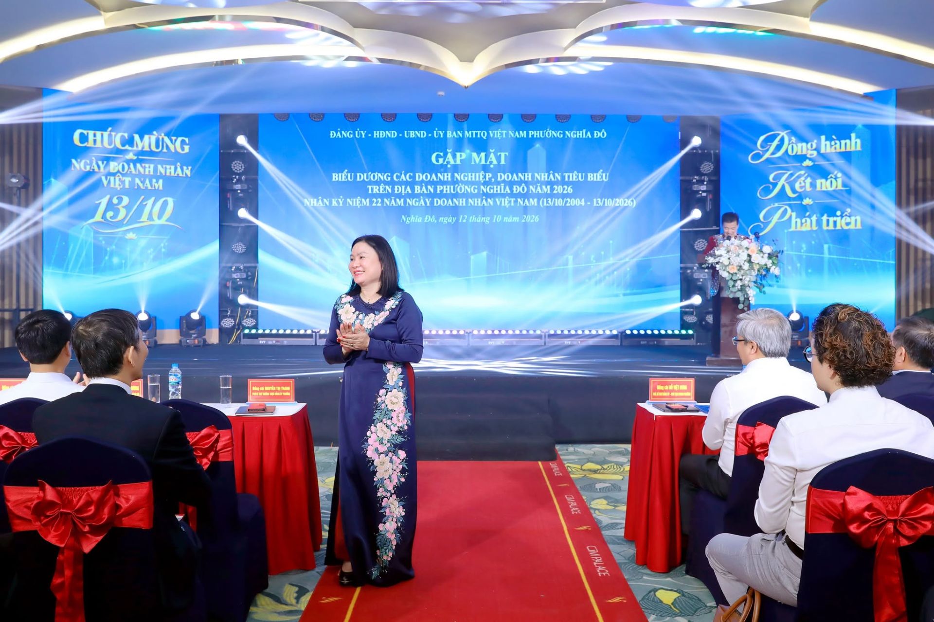 Không khí hội nghị gặp mặt, biểu dương doanh nghiệp, doanh nhân tiêu biểu phường Nghĩa Đô, diễn ra ngày 12/10. Không khí hội nghị gặp mặt, biểu dương doanh nghiệp, doanh nhân tiêu biểu phường Nghĩa Đô, diễn ra ngày 12/10.