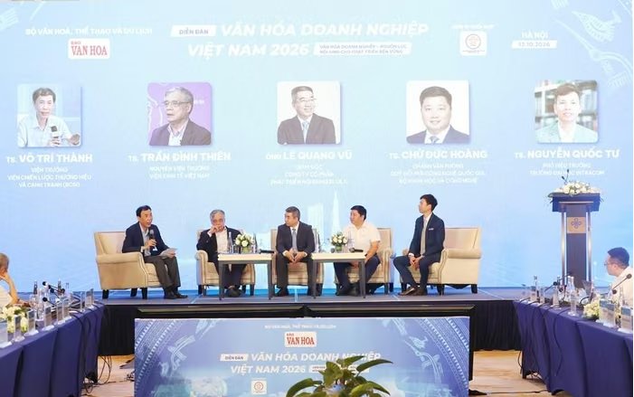 Phiên thảo luận chung với chủ đề “Xây dựng Văn hóa Doanh nghiệp - Từ bản sắc doanh nghiệp đến giá trị thương hiệu và năng lực cạnh tranh” do TS. Võ Trí Thành, Viện trưởng Viện Chiến lược Thương hiệu và Cạnh tranh (BCSI) điều phối Phiên thảo luận chung với chủ đề “Xây dựng Văn hóa Doanh nghiệp - Từ bản sắc doanh nghiệp đến giá trị thương hiệu và năng lực cạnh tranh” do TS. Võ Trí Thành, Viện trưởng Viện Chiến lược Thương hiệu và Cạnh tranh (BCSI) điều phối