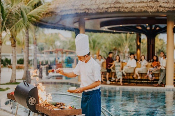 Nghệ thuật nướng than củi nguyên bản khơi dậy trọn vẹn hương vị hải sản tươi ngon ngay tại gian bếp mở của Lửa Restaurant Nghệ thuật nướng than củi nguyên bản khơi dậy trọn vẹn hương vị hải sản tươi ngon ngay tại gian bếp mở của Lửa Restaurant