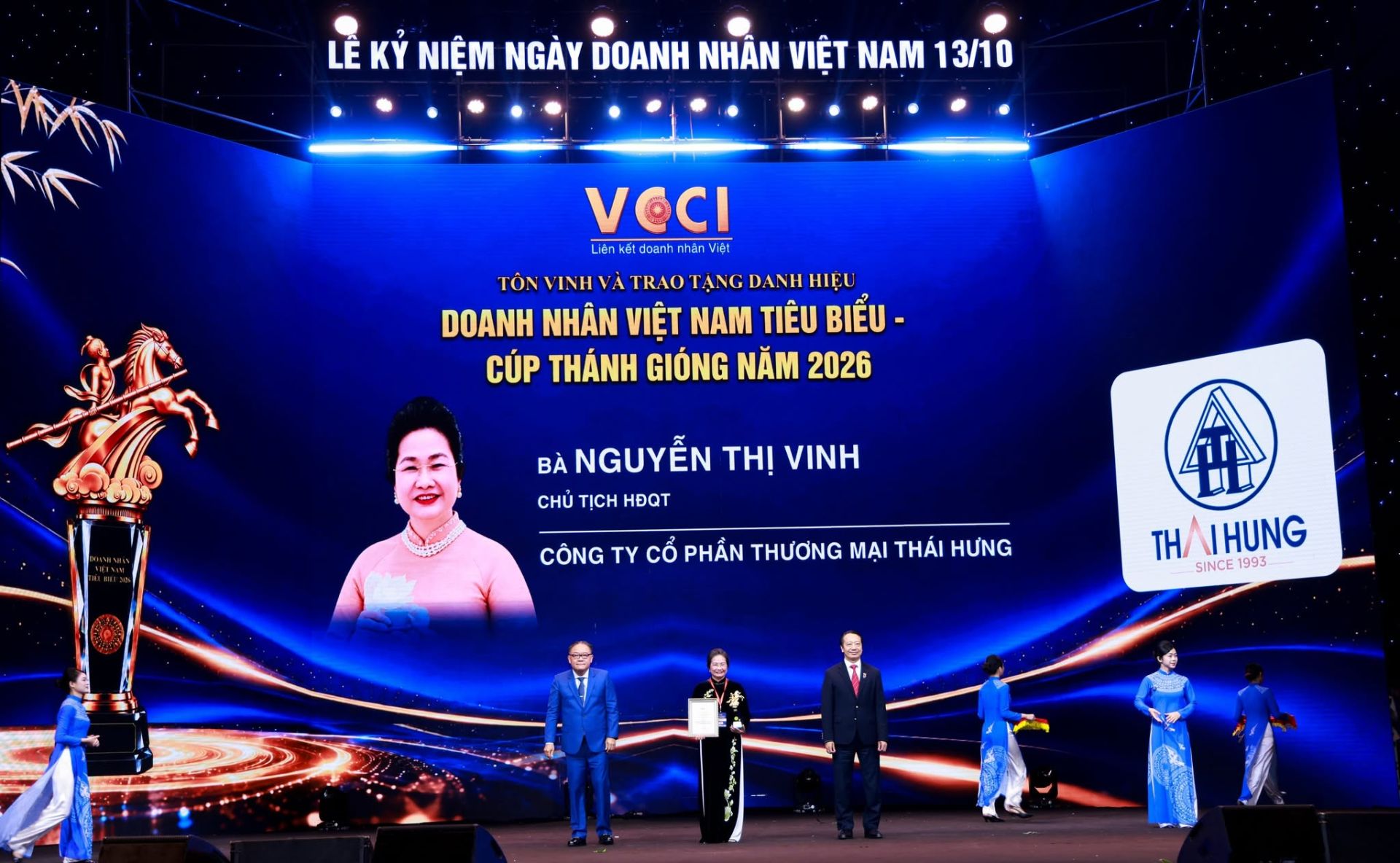Chủ tịch Thái Hưng Nguyễn Thị Vinh được tôn vinh Doanh nhân Việt Nam tiêu biểu 2026 Chủ tịch Thái Hưng Nguyễn Thị Vinh được tôn vinh Doanh nhân Việt Nam tiêu biểu 2026