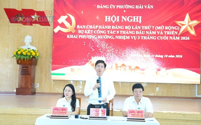 Ban Chủ tr&igrave;.