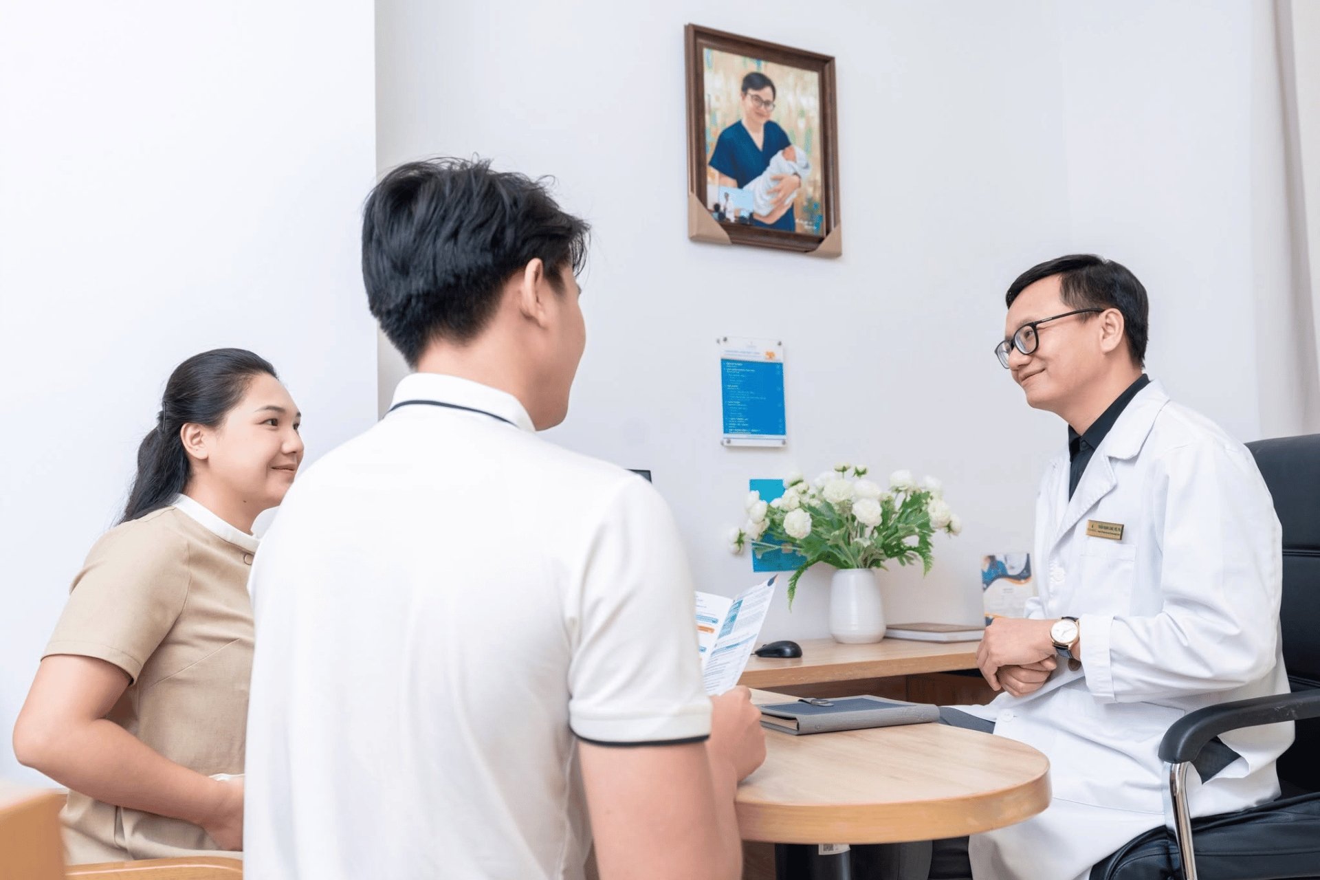 Từ năm 2019, bác sĩ Linh tham gia nghiên cứu ứng dụng trí tuệ nhân tạo trong sàng lọc ung thư cổ tử cung, tiếp tục tìm kiếm những cách tiếp cận mới để phát hiện bệnh sớm hơn. (Ảnh: Vinmec) Từ năm 2019, bác sĩ Linh tham gia nghiên cứu ứng dụng trí tuệ nhân tạo trong sàng lọc ung thư cổ tử cung, tiếp tục tìm kiếm những cách tiếp cận mới để phát hiện bệnh sớm hơn. (Ảnh: Vinmec)