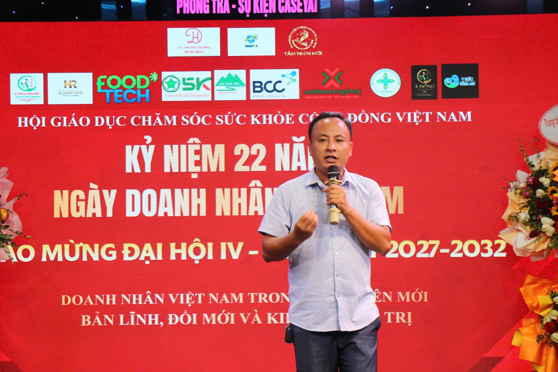 &Ocirc;ng H&agrave; Văn Nam - Gi&aacute;m đốc C&ocirc;ng ty TNHH Ứng dụng Khoa học C&ocirc;ng nghệ Quốc tế chia sẻ tại sự kiện nh&acirc;n ng&agrave;y Doanh nh&acirc;n Việt Nam