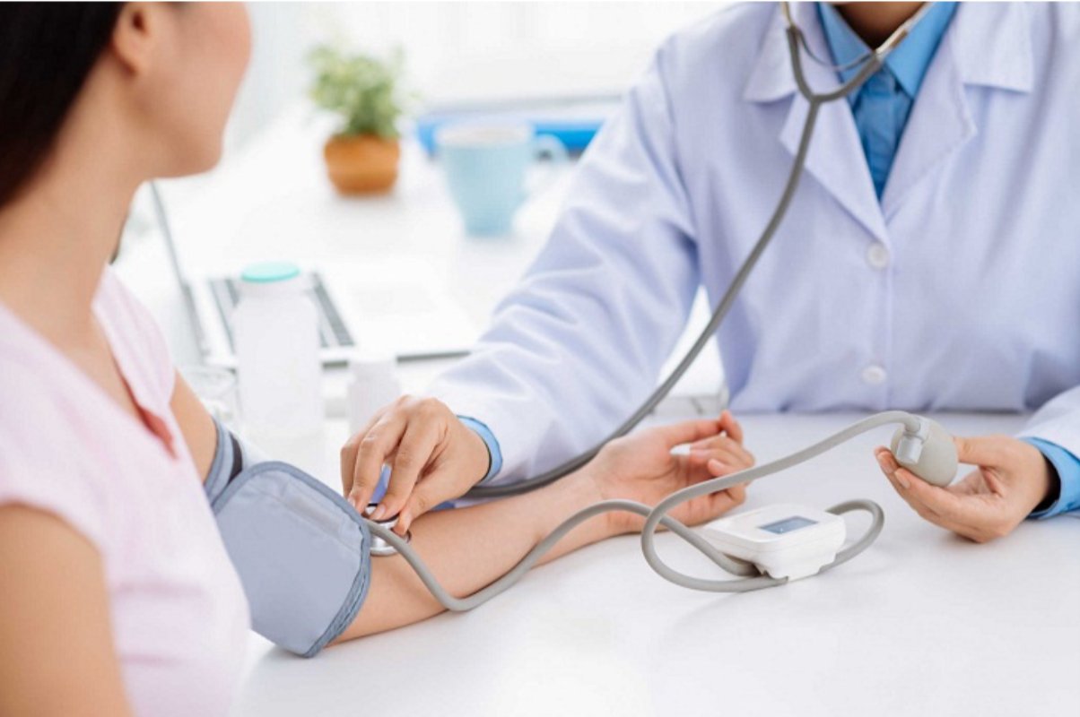 Kiểm so&aacute;t c&aacute;c bệnh l&yacute; nền l&agrave; một phần quan trọng trong ph&ograve;ng ngừa tai biến mạch m&aacute;u n&atilde;o