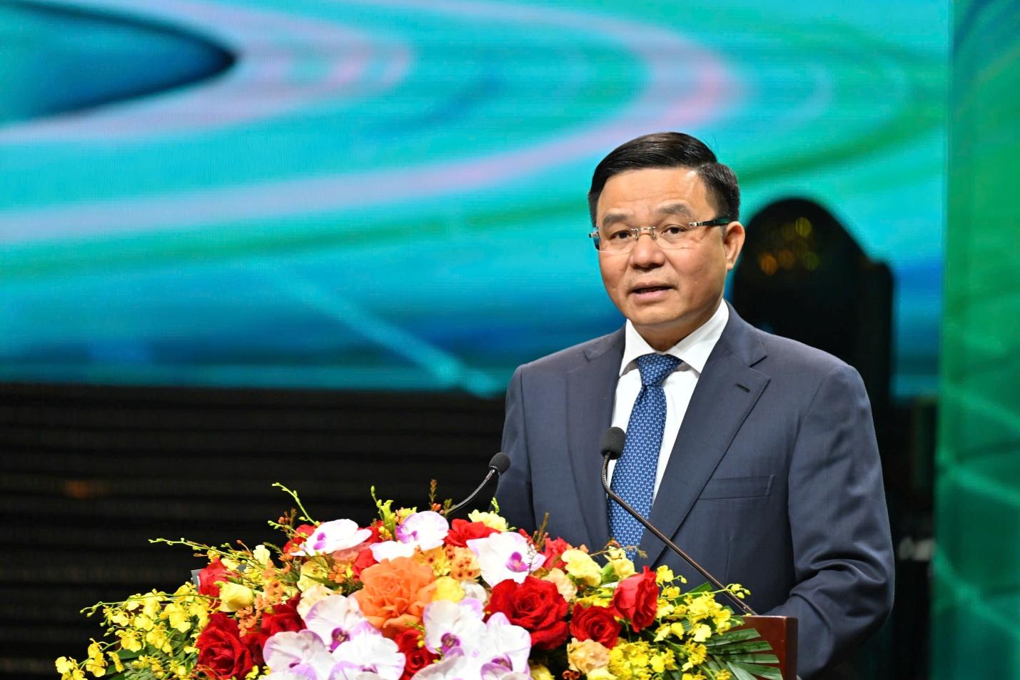 Bộ trưởng Bộ C&ocirc;ng Thương L&ecirc; Mạnh H&ugrave;ng ph&aacute;t biểu tại Lễ c&ocirc;ng bố.