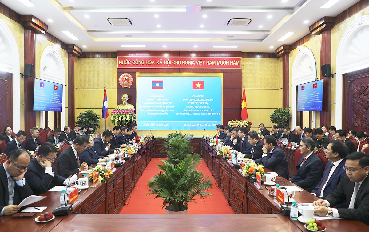 Toàn cảnh buổi làm việc. Toàn cảnh buổi làm việc.