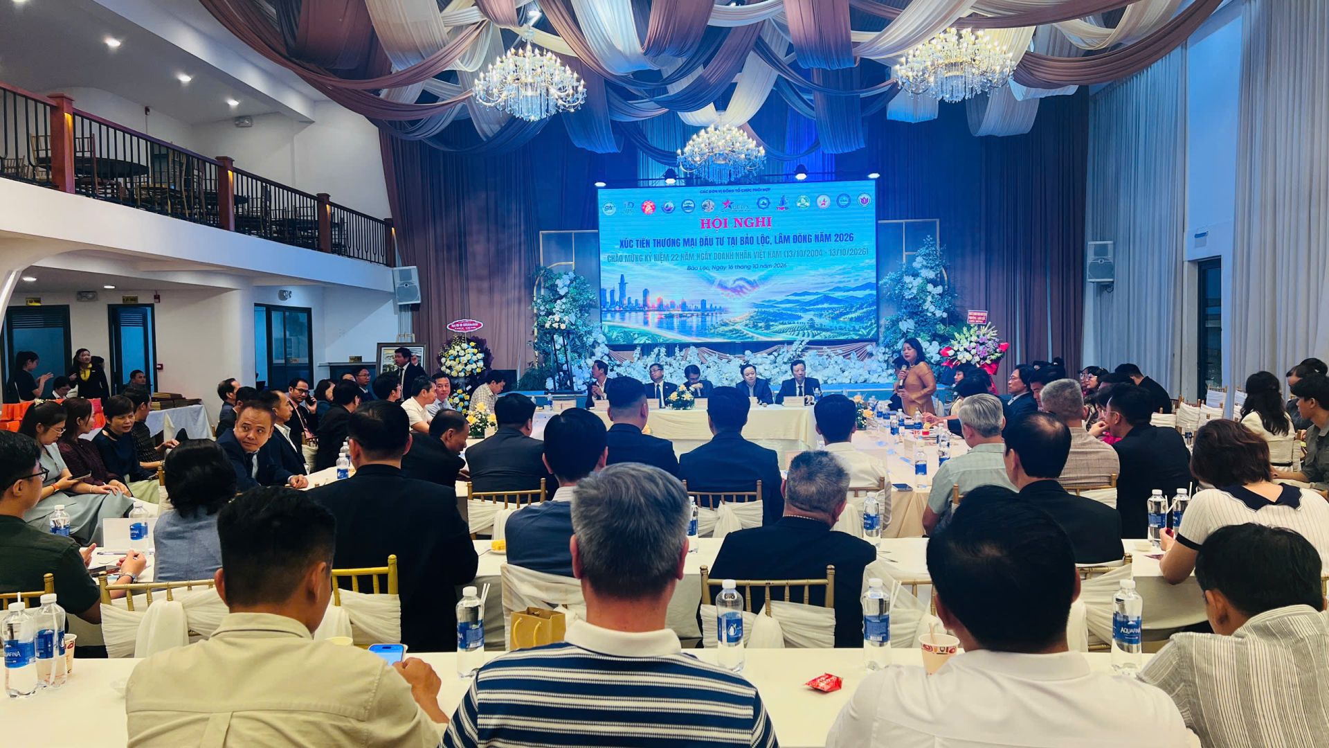 Toàn cảnh Hội nghị Xúc tiến Thương mại và Đầu tư tại Bảo Lộc, Lâm Đồng năm 2026. (Ảnh: CTV) Toàn cảnh Hội nghị Xúc tiến Thương mại và Đầu tư tại Bảo Lộc, Lâm Đồng năm 2026. (Ảnh: CTV)