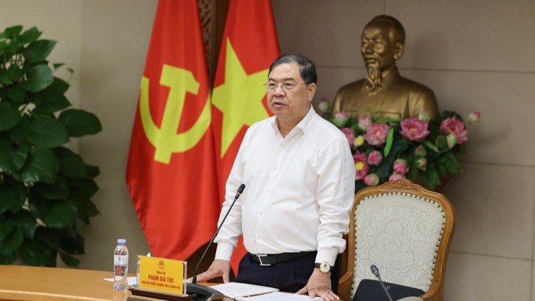 Phó Thủ tướng Thường trực Chính phủ Phạm Gia Túc yêu cầu biểu trưng phải thể hiện được bản sắc văn hóa, hình ảnh và vị thế của Việt Nam trên cương vị nước chủ nhà APEC 2027. (Ảnh: chinhphu.vn/Phương Nguyên) Phó Thủ tướng Thường trực Chính phủ Phạm Gia Túc yêu cầu biểu trưng phải thể hiện được bản sắc văn hóa, hình ảnh và vị thế của Việt Nam trên cương vị nước chủ nhà APEC 2027. (Ảnh: chinhphu.vn/Phương Nguyên)